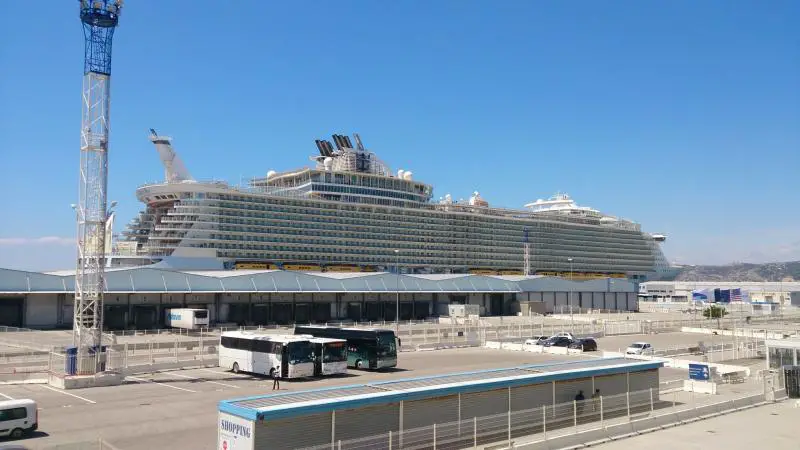 cruise ships in marseille